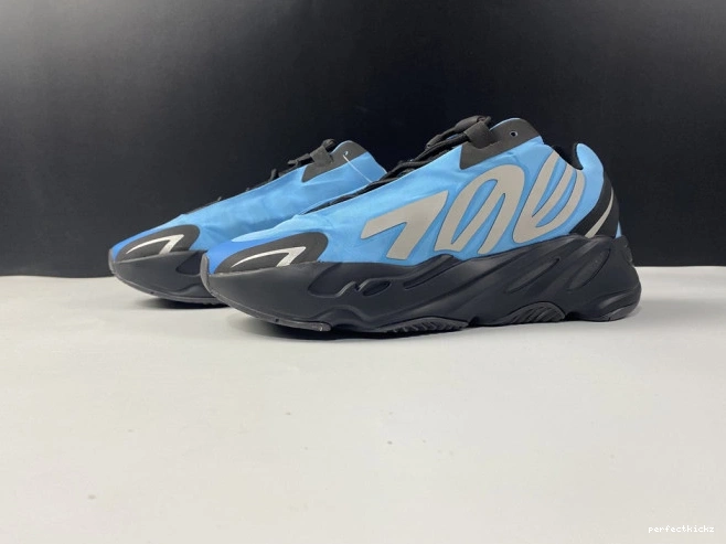 Yeezy 'Bright Boost Cyan' GZ3079 ADIDAS 700 MNVN 0722